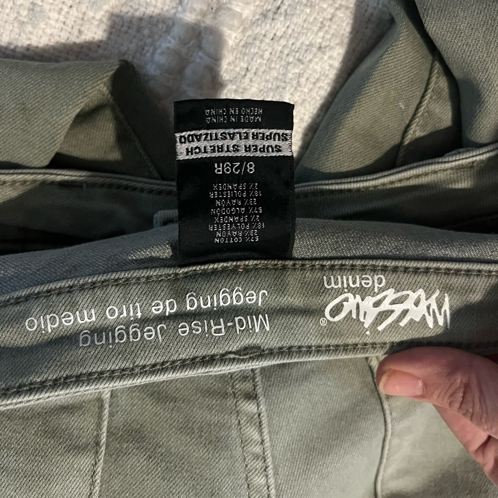 Mossimo Jeans - Picture 3 of 3